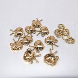 10 set goudkleurig lieveheersbeestjes bedel met ringetjes,  20x11mm, prachtig om sieraden zoals oorbellen, armband en als hanger.