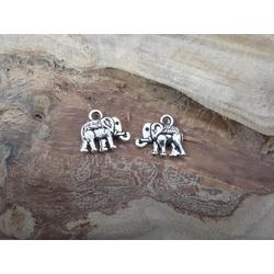 10 x Tibetaans zilver Olifant Bedel met ringetjes, olifant is beide zijde hetzelfde, 11x12mm, prachtig om sieraden zoals oorbellen, armband en als hanger.