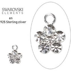 925 Sterling zilveren bloemen bedeltjes (8mm) met Swarovski kristal in de kleur helder. Verkocht per 2 stuks