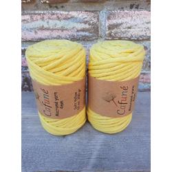 Macrame garen - Soft yellow - 4 mm -55m-250gr-Gerecycled katoen - Uitkambaar