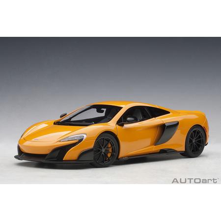 AutoArt 1/18 McLaren 675LT, McLaren Orange