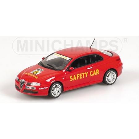 Alfa Romeo GT Safety Car Red