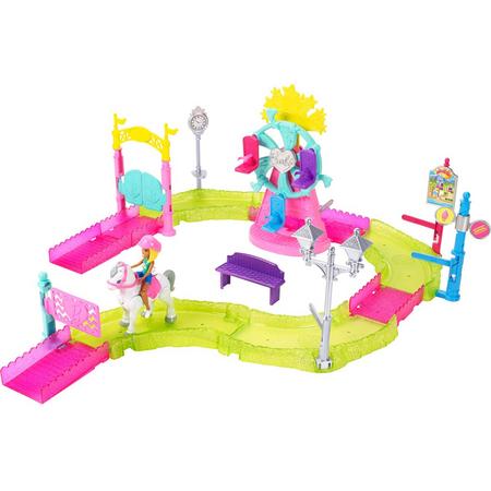 Barbie On The Go Mini Kermis Baanset - Speelfigurenset