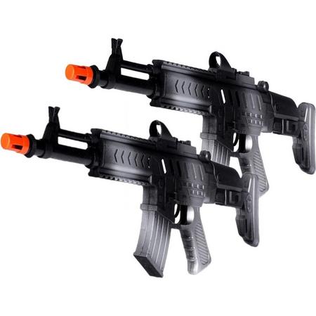 2x stuks kinder speelgoed verkleed wapens/machinegeweren soldaten/leger met geluid 50 cm -  Nep geweren/wapens/mitrailleuren