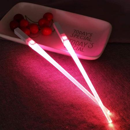 lightsaber - Zinaps LED Light Saber Chopsticks Portable Verwisselbare Light Chopsticks Duurzame Lichtgewicht Food Grade Eetgerei for the Keuken Dinner Party (Pink)