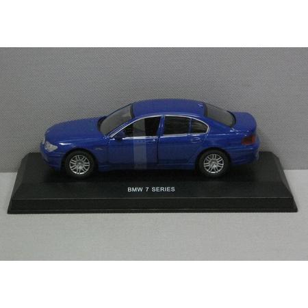 BMW 740i 2005 1:43 Edison Giocattoli Blauw 841521