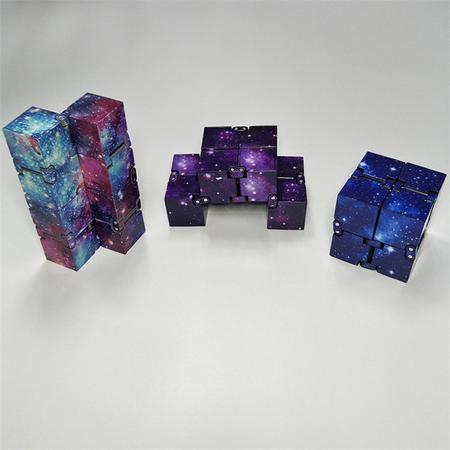 Complete serie van 3 fidget space infinity cubes.  friemelkubus, anti stress, gadget, magic, rubix