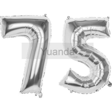 75 Jaar Folie Ballonnen Zilver- Happy Birthday - Foil Balloon - Versiering - Verjaardag - Man / Vrouw - Feest - Inclusief Opblaas Stokje & Clip - XXL - 115 cm