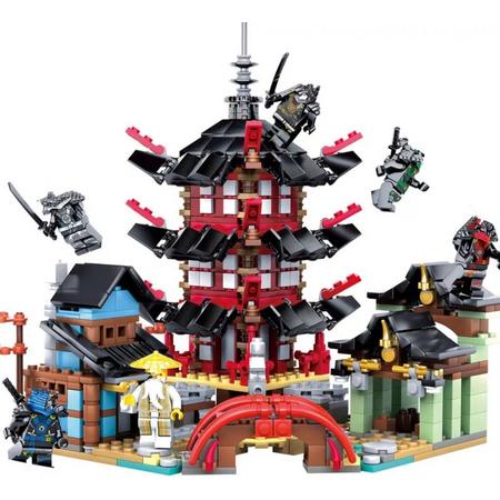 NINJA tempel / kasteel / klooster - MET SET van 6 NINJA poppetjes - NINJA actiefiguren - superhelden - minifiguren - compatibel met NINJAGO - te bouwen met Lego, Banbao en Megablocks