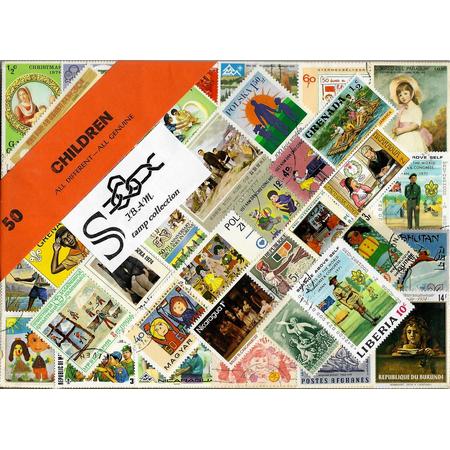 Postzegelpakket - 50 verschillende postzegels  Kinderen / Children