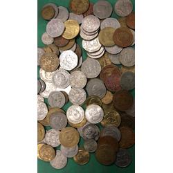 Munten Kenia - Een halve kilo diverse oude authentieke munten uit Kenia voor uw munt verzameling, kunstproject, souvenir of als uniek cadeau. Verschillende Keniaanse munten.