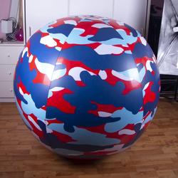 Grote opblaasbare   1.4 meter opgeblazen Camoflage kleuren Rood/Blauw/Wit