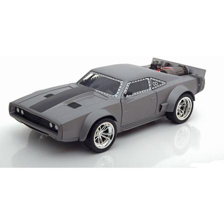 Doms Ice Dodge Charger R/T Fast and Furious 8 Grijs 1-24 Jada Toys