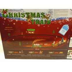 heel mooie Kerst trein - Xmas train - werkt met batterijen - inbegrepen -  voor onder de Kerstboom.