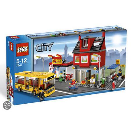 LEGO City De Straathoek - 7641