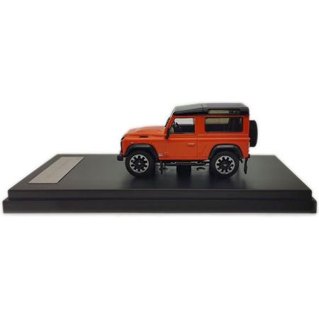 Land Rover Defender 90 Works V8 2018 Orange