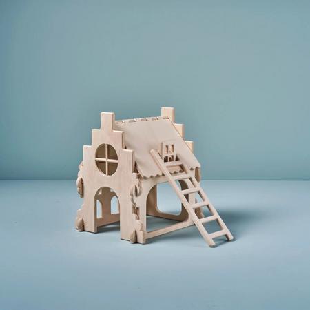 Houten speelgoed Pakhuis. Voor kinderen vanaf 3 jaar. Gemaakt in Nederland door Lovelties! Een heerlijk huisje voor urenlang speelplezier. CE gecertificeerd.