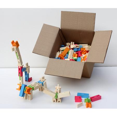 Grote set houten blokken speelgoed , vier verschillende blokjes die in elkaar passen. Kruis, H vormig, en plankjes. Oneindig veel mogelijkheden., 260  elementen