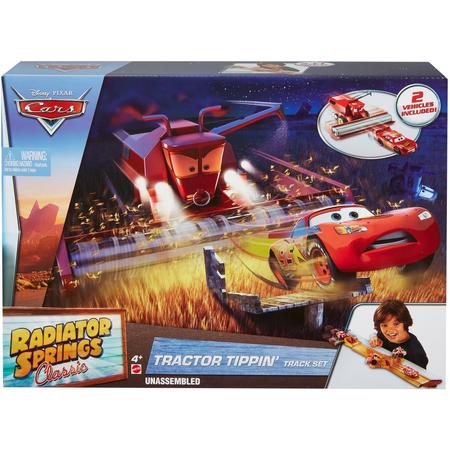 Cars Radiator Springs Tractor Tippin Track Set