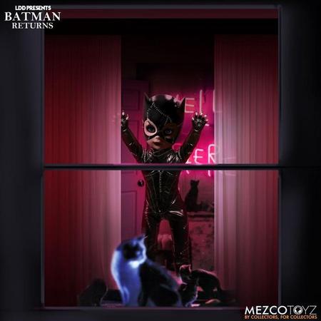Catwoman (Batman returns) (Living Dead Dolls), Mezco