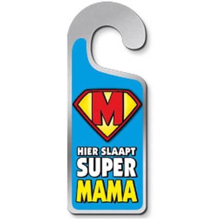 Metalen deurhanger “Hier slaapt super mama”