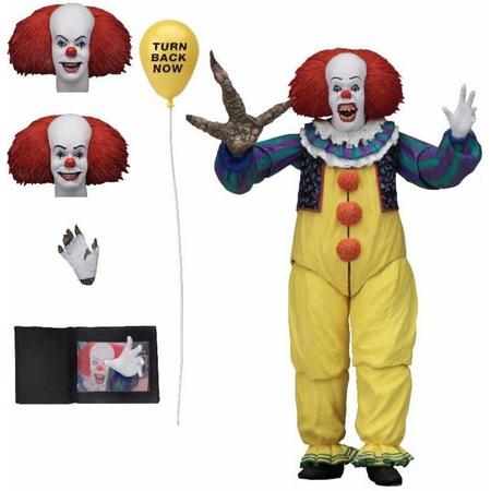 IT: Ultimate Pennywise Version 2 - 7 Inch Scale Action Figure