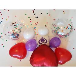 Valentijn ballon pakket in kadodoosje - valentijn giftbox - inclusief zilveren kadozakjes en folie snippers