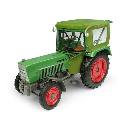 Universal Hobbies Fendt Farmer 5S tractor