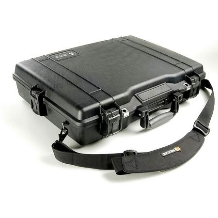 Peli 1495 Waterdichte laptopkoffer 17-inch Zwart met Foam Interieur