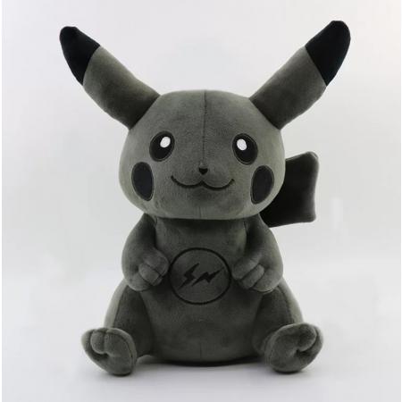 Pokémon Pikachu knuffel zwart 20 cm zittend