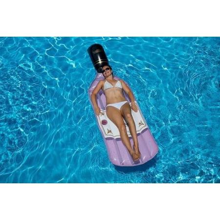Zwembad drijvend luchtbed fles rosé wijn