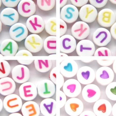 Letterkralen set – Alfabetkralen en Hartjeskralen – Unieke mix 450 stuks – Regenboogkleuren – 7mm kraal – Zelf sieraden maken voor kinderen en volwassenen – DIY