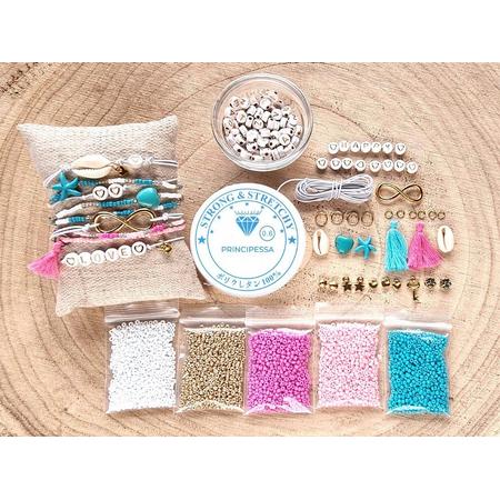 Zelf sieraden maken kralen pakket - Armbandjes - 2mm kraal met letterkralen, connector en gekleurd elastiek - Goud, roze, turquoise - Kinderen en volwassen - DIY