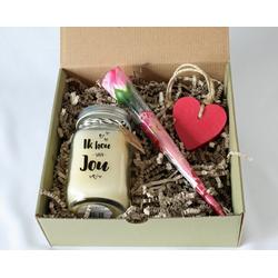 Minibox Ik hou van jou - cadeau liefde - cadeau vriendschap - cadeau vrouw - kaars - zeep
