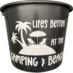 Cadeau Emmer - Lifes better at the Camping & Beach - 12 liter - zwart - cadeau - geschenk - gift - kado - vakantie - zomer - camping - strand