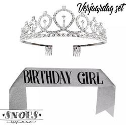 Snoes * Silver Verjaardag Kroon Tiara en Sjerp * Silver * Zilver * Jarige versiering * Dress up for your Birthday *