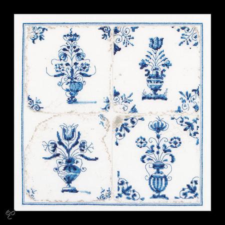 483 Delft blauwe tegels, vazen Borduurpakket