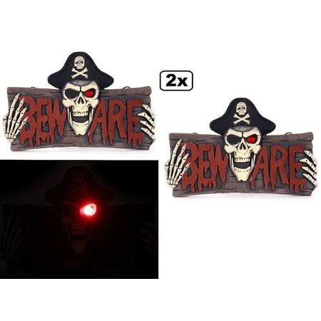 2x Bord BEWARE met piraat skelet met licht