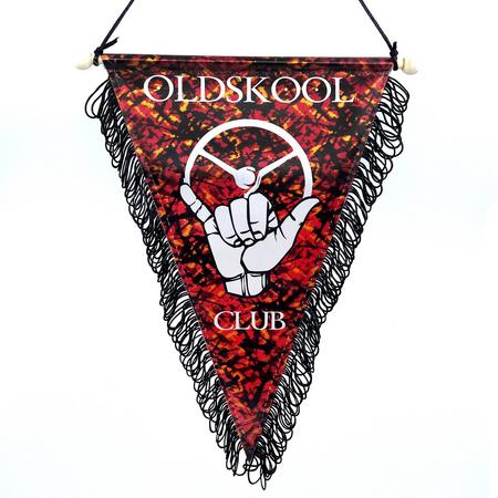 Luxe vaantje met koord - Oldskool Club Pluche Rood - Rood/oranje/zwart met logo - 19x23cm - Zwarte franjes