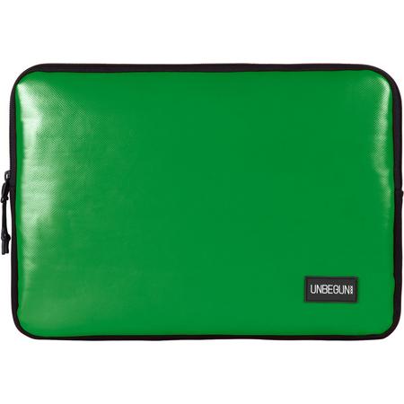 15 inch laptop sleeve van gerecycled materiaal (duurzaam) - Groene laptophoes voor MacBook Pro - Deze hoes is handgemaakt in Nederland