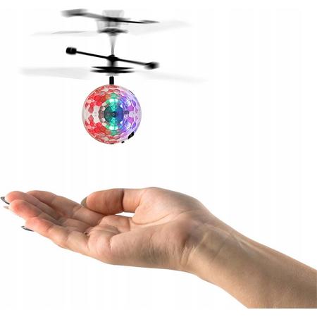 flying whirly heli disco ball met infrarood sensor - oplaadbaar - hand bestuurbare mini drone