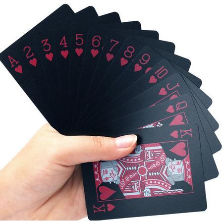 Speelkaarten Waterdicht - Kaartspel - Waterdicht - Luxe Set - Familiespel - Handig Voor Vakantie - Pokerkaarten - Zwart/Rood