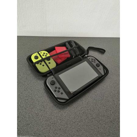 Nintendo Switch case - opberghoes - beschermhoes - hoesje - protecting case - onderweg