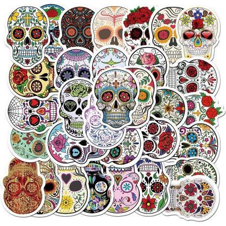Mix met 50 verschillende Day of the Dead Sugar Skull stickers voor laptop, helm, motor, fiets, muur, skateboard etc. Coole sticker mix met doodshoofden/schedels