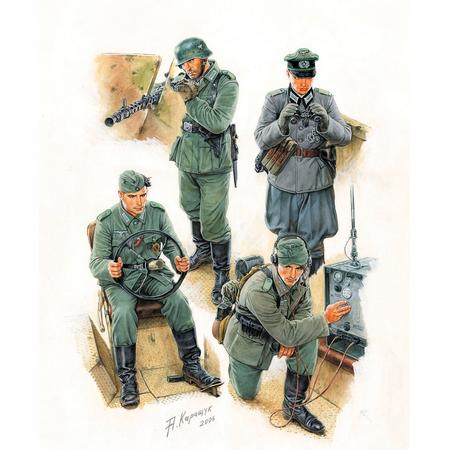 Zvezda WWII German Halftrack Crew