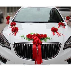 MAYCA Trouwauto Versiering - Autodecoratie Huwelijk - Bloemen op de Motorkap Bruiloft - Rode Rozen met Linten