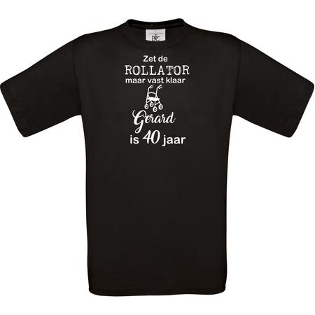 T-shirt - unisex - Zet de rollator maar vast klaar - met voornaam - 40 jaar - zwart - maat L