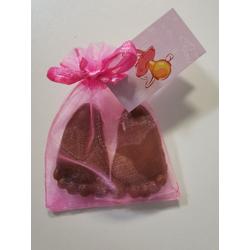 25 paar roze chocolade babyvoetjes met muisjes in organza zakje voor babyshower of geboorte
