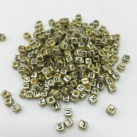 100 stuks goudkleurige alfabet kralen vierkant 6x6 mm
