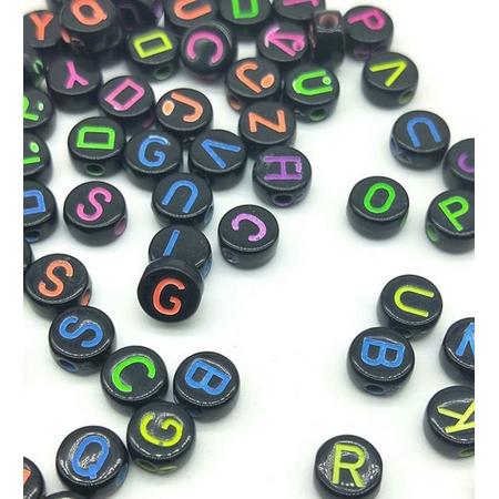 100 stuks ronde alfabet kralen zwart gekleurde letters 7mm